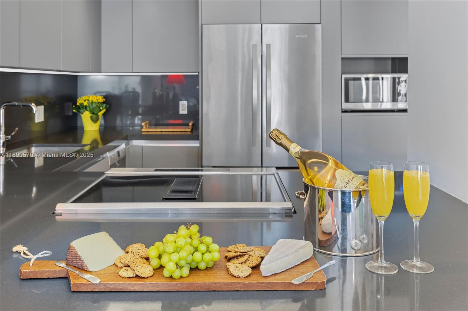 LINCOLN BAY TOWERS CONDO - Residential