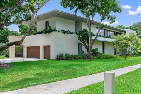 A home in Pinecrest