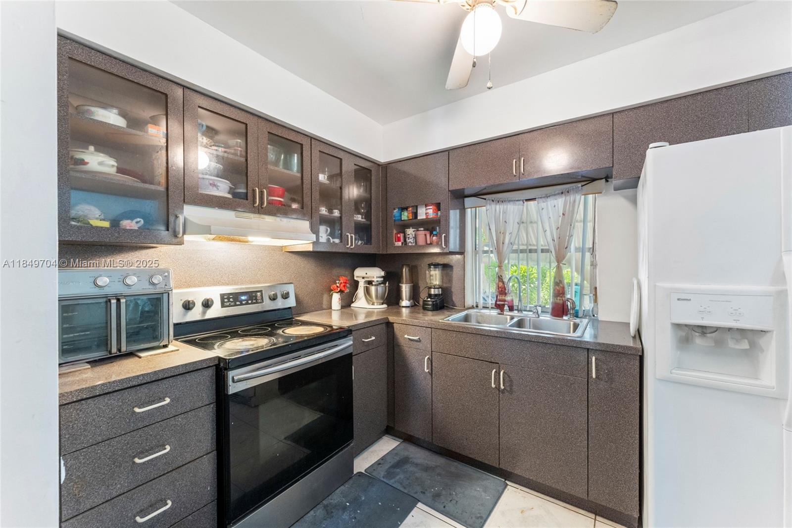 Welcome to this well-located 3-bedroom, 2-bathroom home with a 1-car garage, perfectly positioned on a desirable corner lot in the heart of North Miami Beach. Whether you're a first-time buyer or looking for your next investment opportunity, this property offers the ideal blend of space, location, and potential.
Enjoy a spacious backyard—perfect for entertaining, gardening, or future expansion—as well as a screened-in porch for relaxing Florida evenings. The home features a functional layout, great natural light, and solid bones for easy upgrades or personal touches.
Just minutes major highways, close to top-rated schools, airports, beaches, local restaurants, shopping plazas, Hard Rock Stadium and the Aventura Mall. Property is sold AS-IS with rights to inspect.