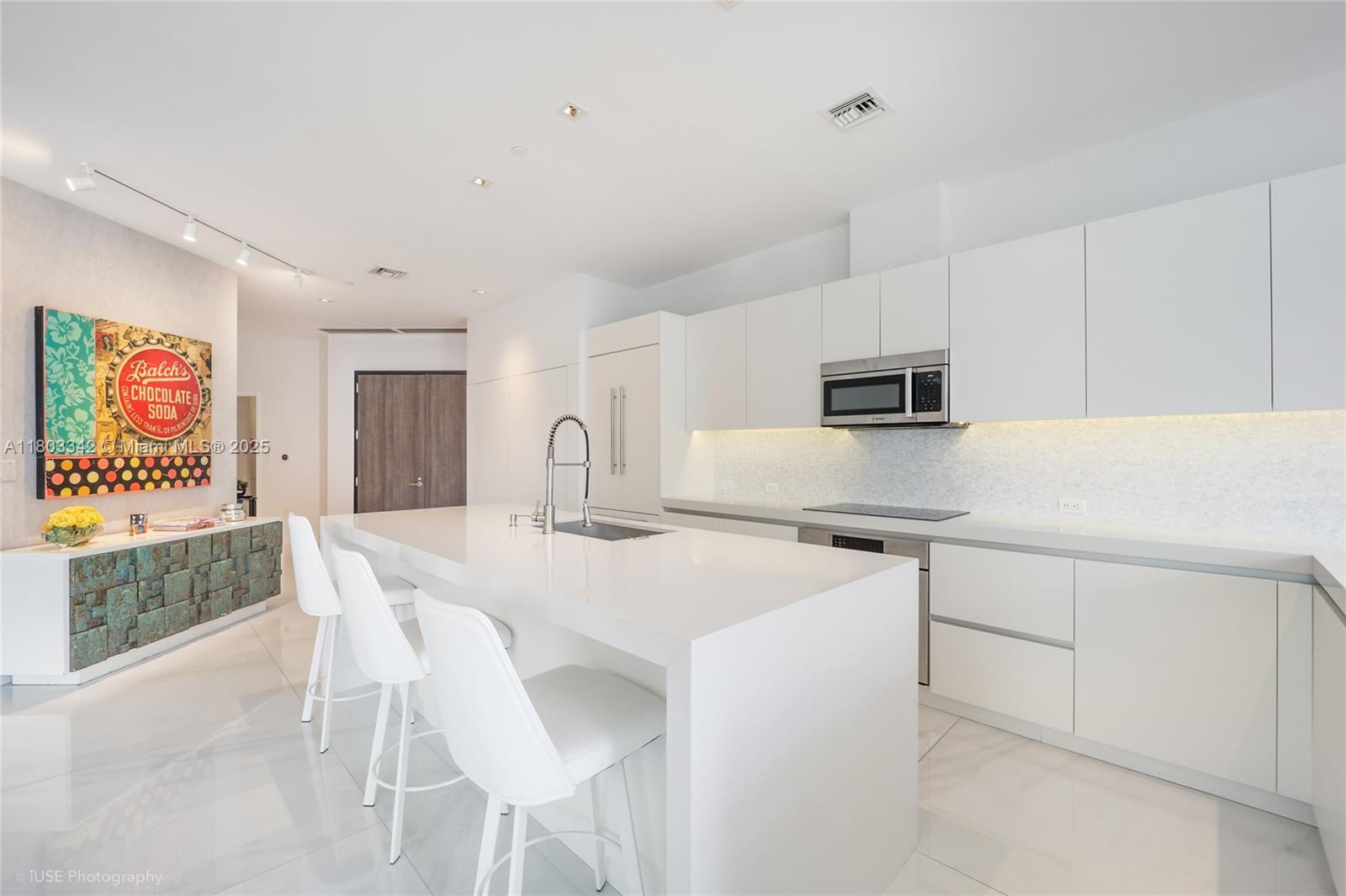 88 SW 7th St 4101