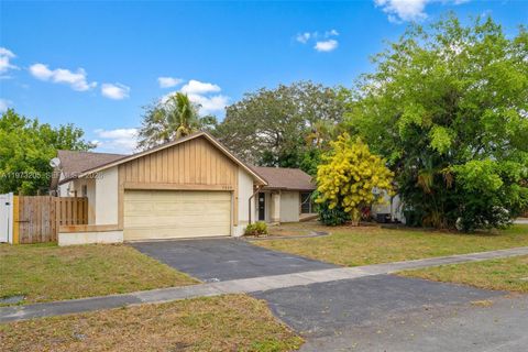 7389 NW 48th Pl Lauderhill FL 33319