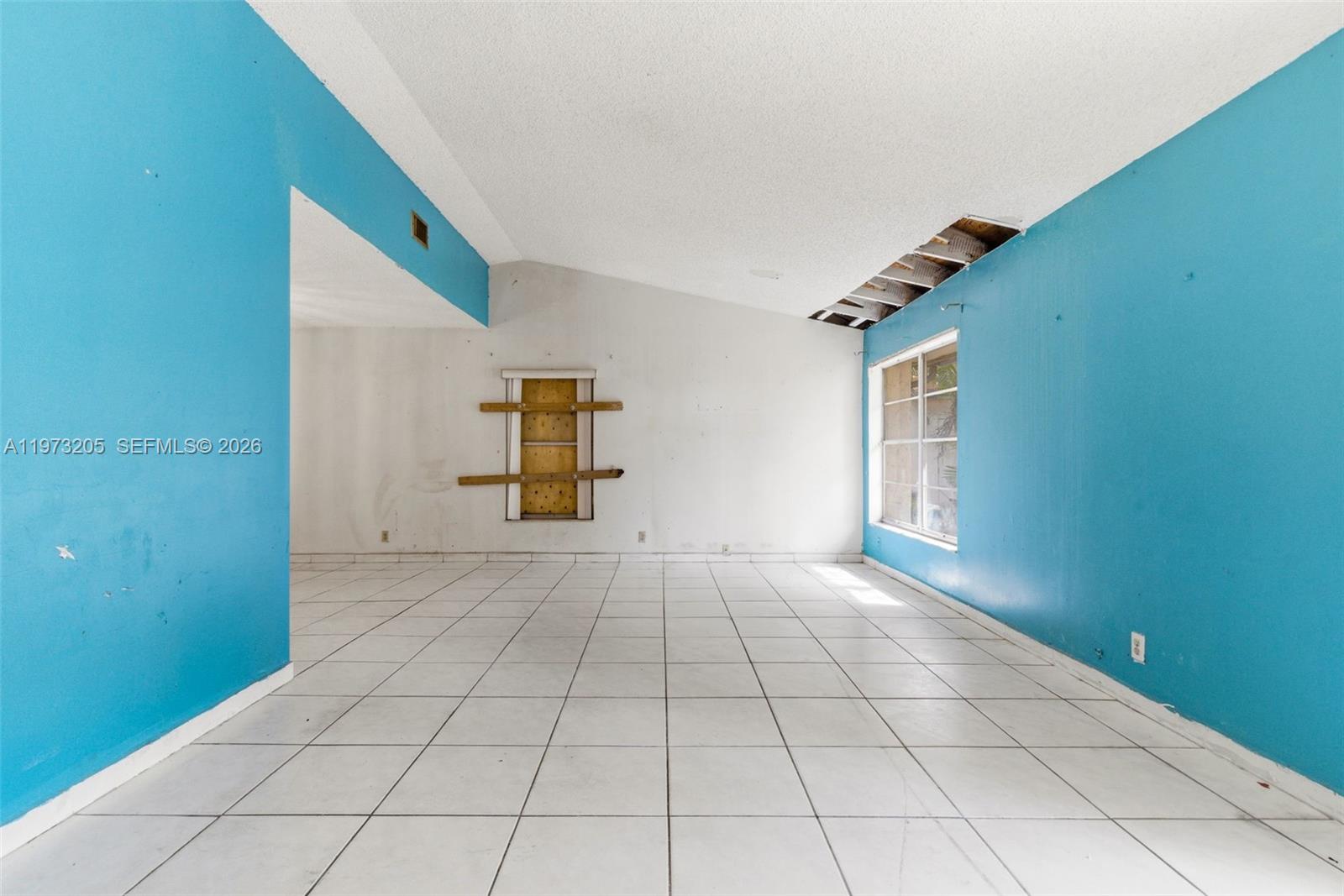 BOULEVARD WOODS NORTH - Residential