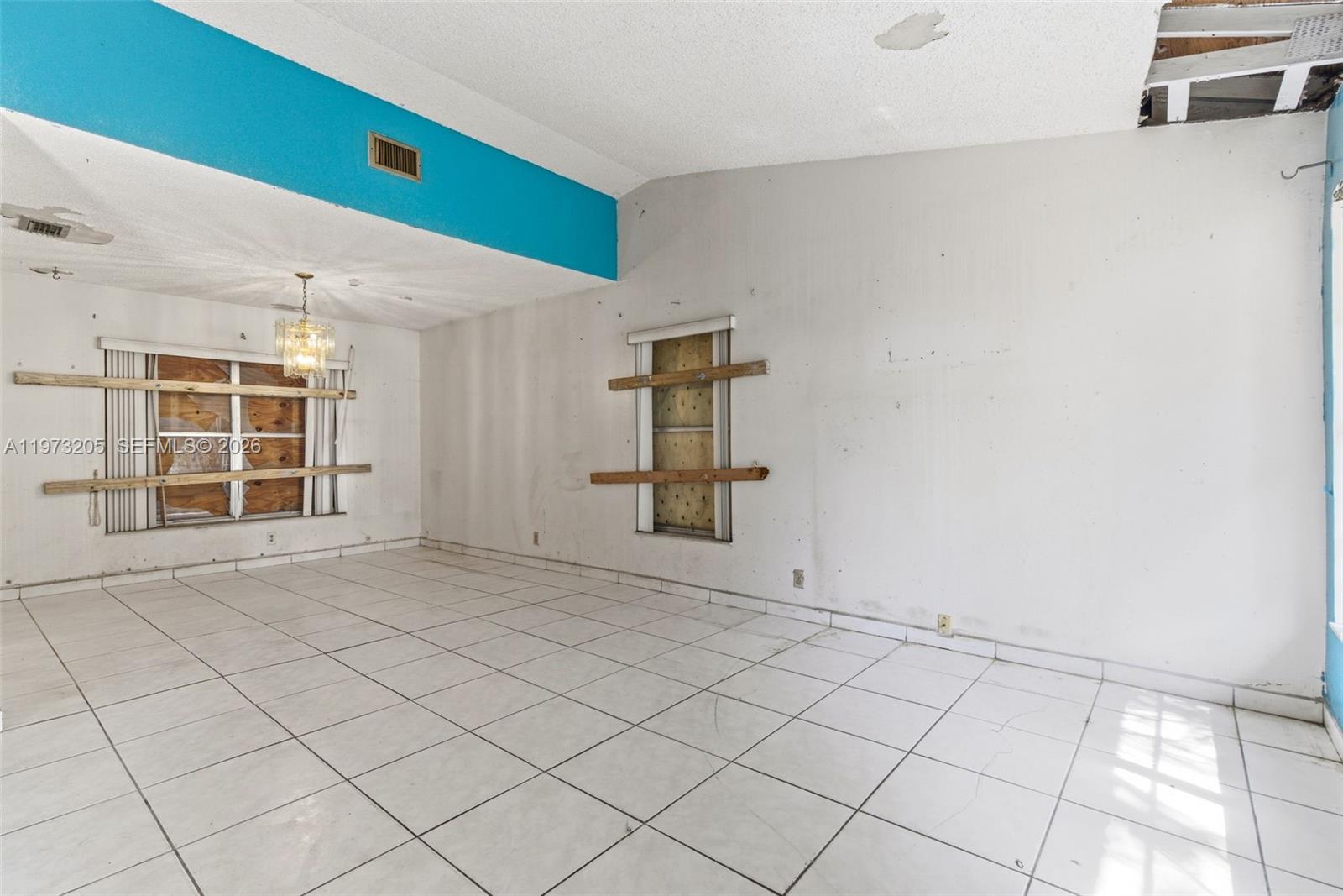 BOULEVARD WOODS NORTH - Residential