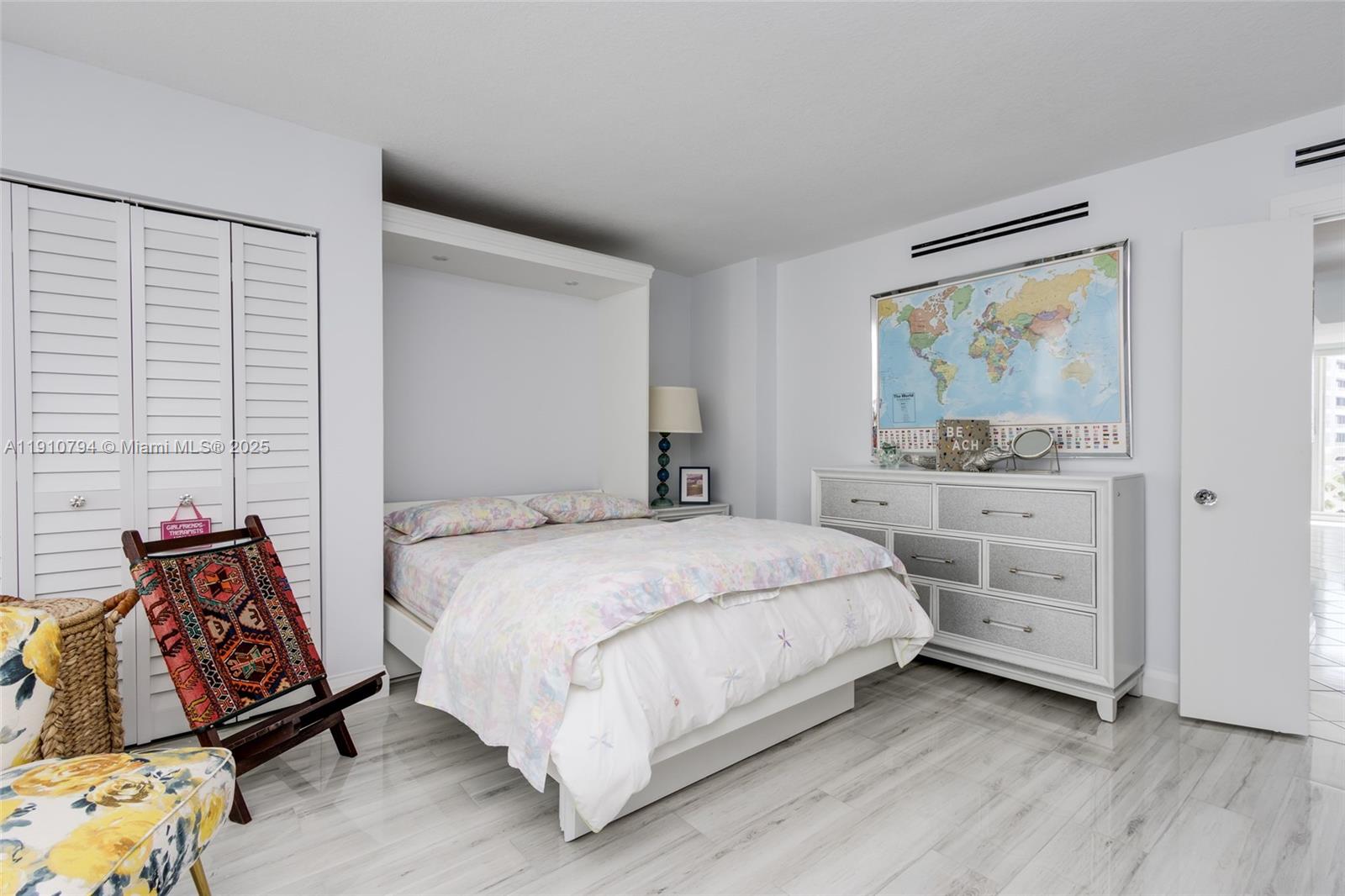 CLOISTER BEACH TOWERS CON - Residential Lease