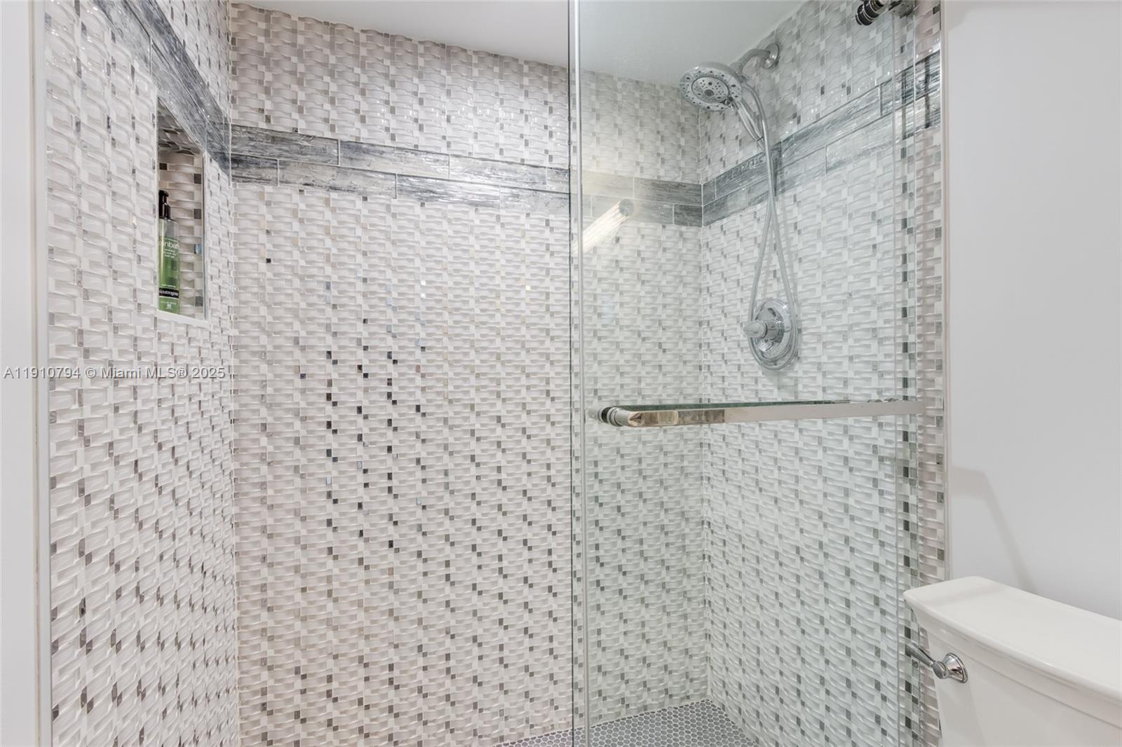 CLOISTER BEACH TOWERS CON - Residential Lease