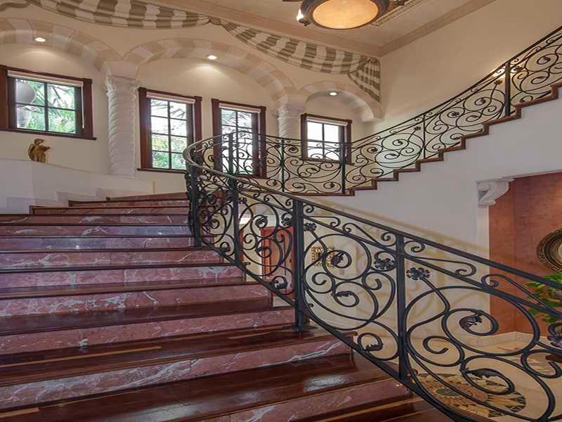 GOLDEN BEACH SEC E - Residential