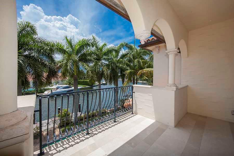 GOLDEN BEACH SEC E - Residential