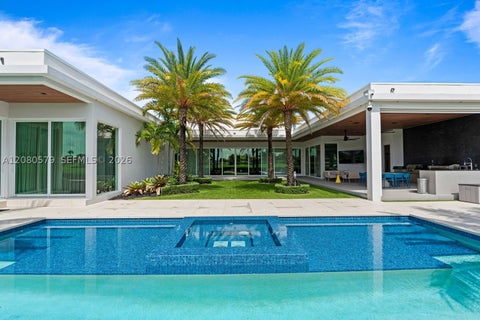 Photo of 3939 Country Club Ln, Fort Lauderdale, FL 33308 (MLS # A12080579)