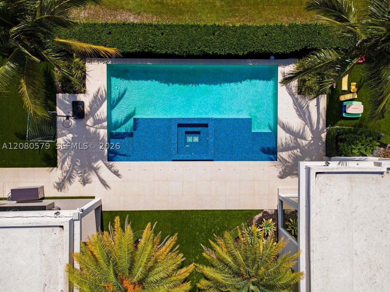 3939 Country Club Ln