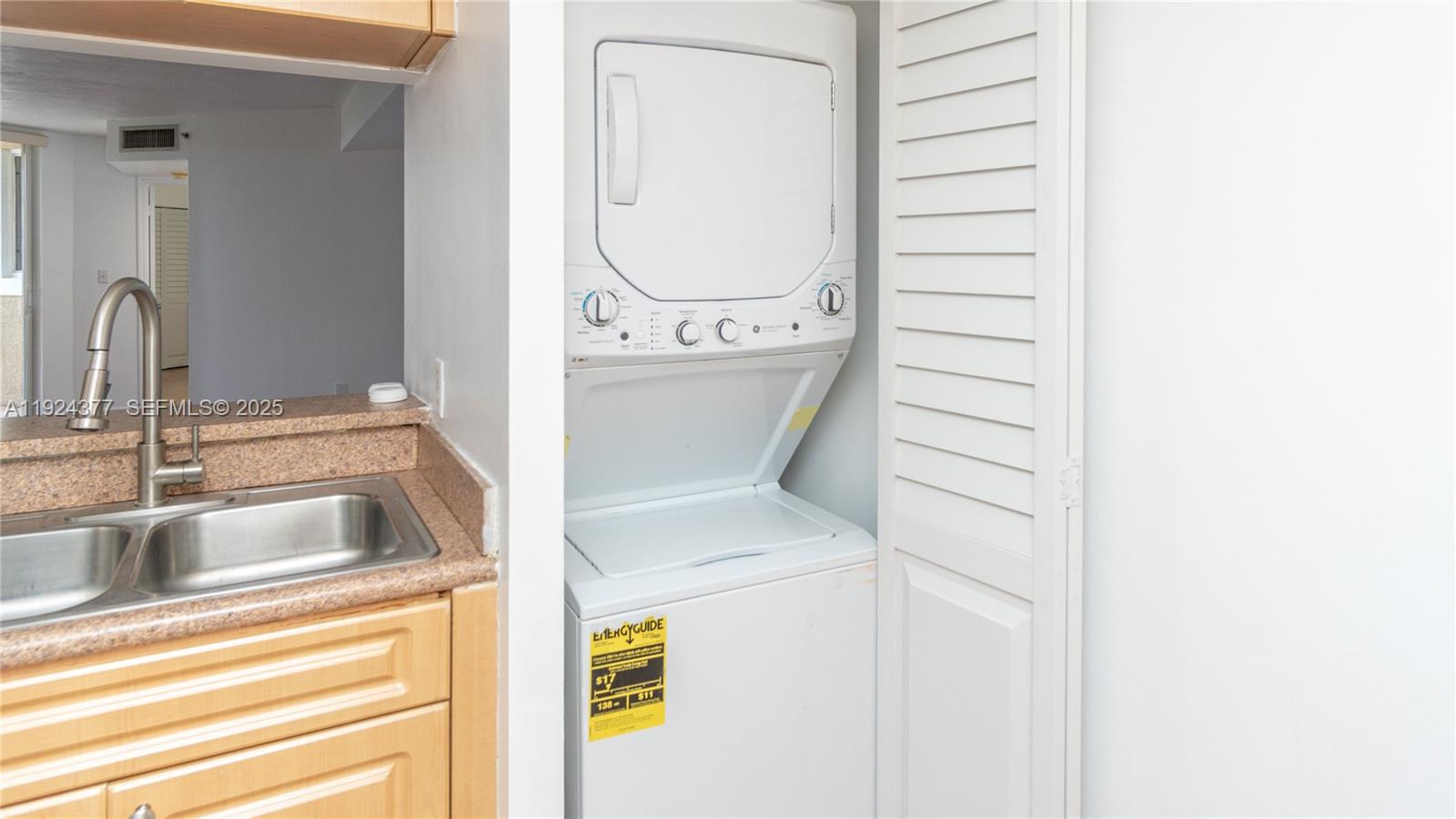 THE CITADEL CONDO - Residential Lease