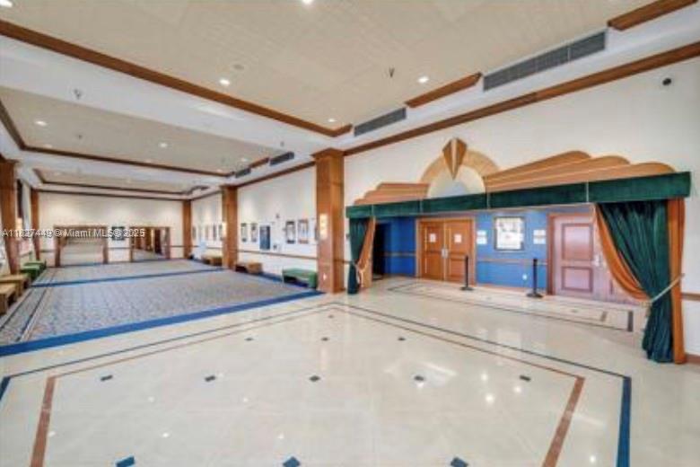 CAMBRIDGE AT CENTURY - Residential