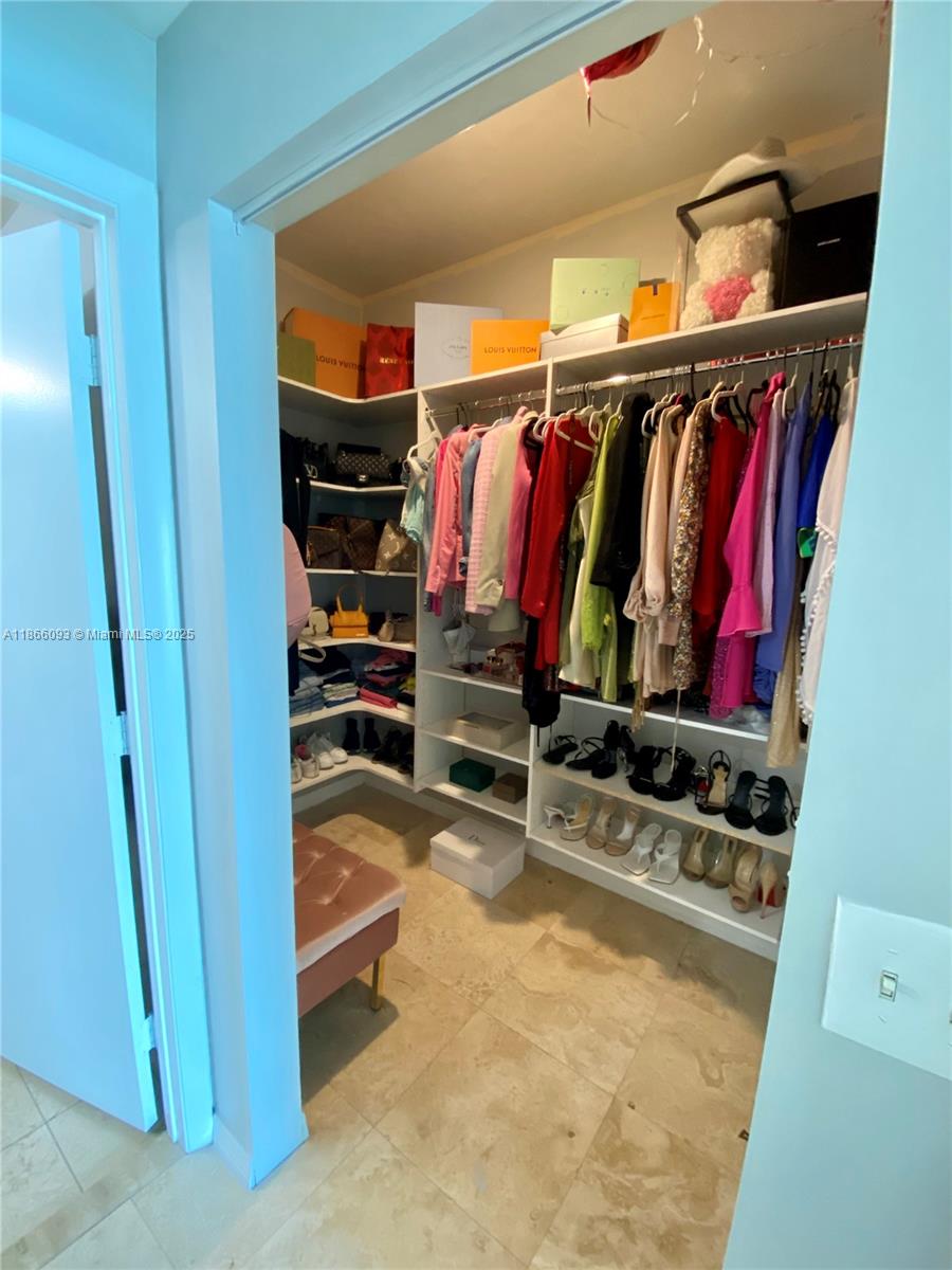 AVENTURA MARINA CONDO NUM2 - Residential Lease