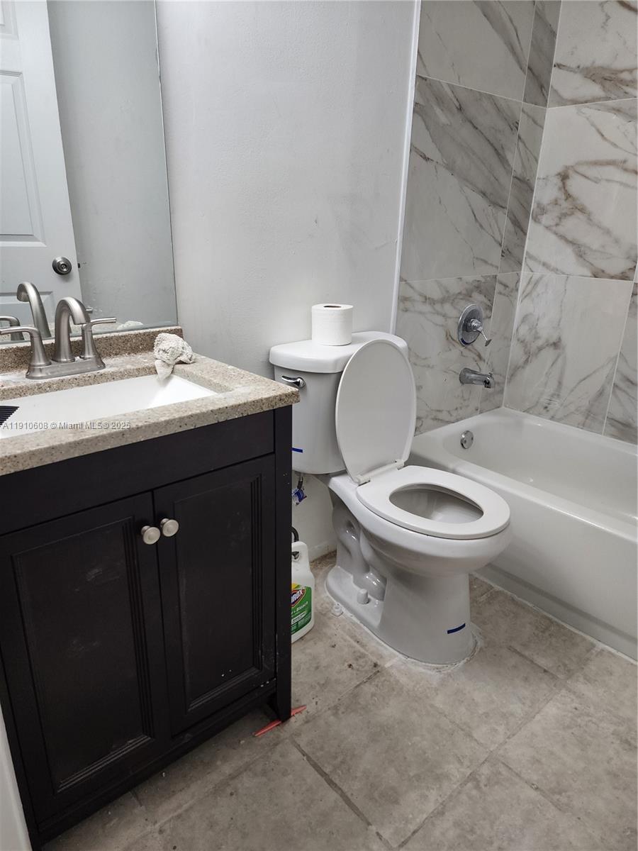 ST ANDREWS PALM BEACH CON - Residential Lease