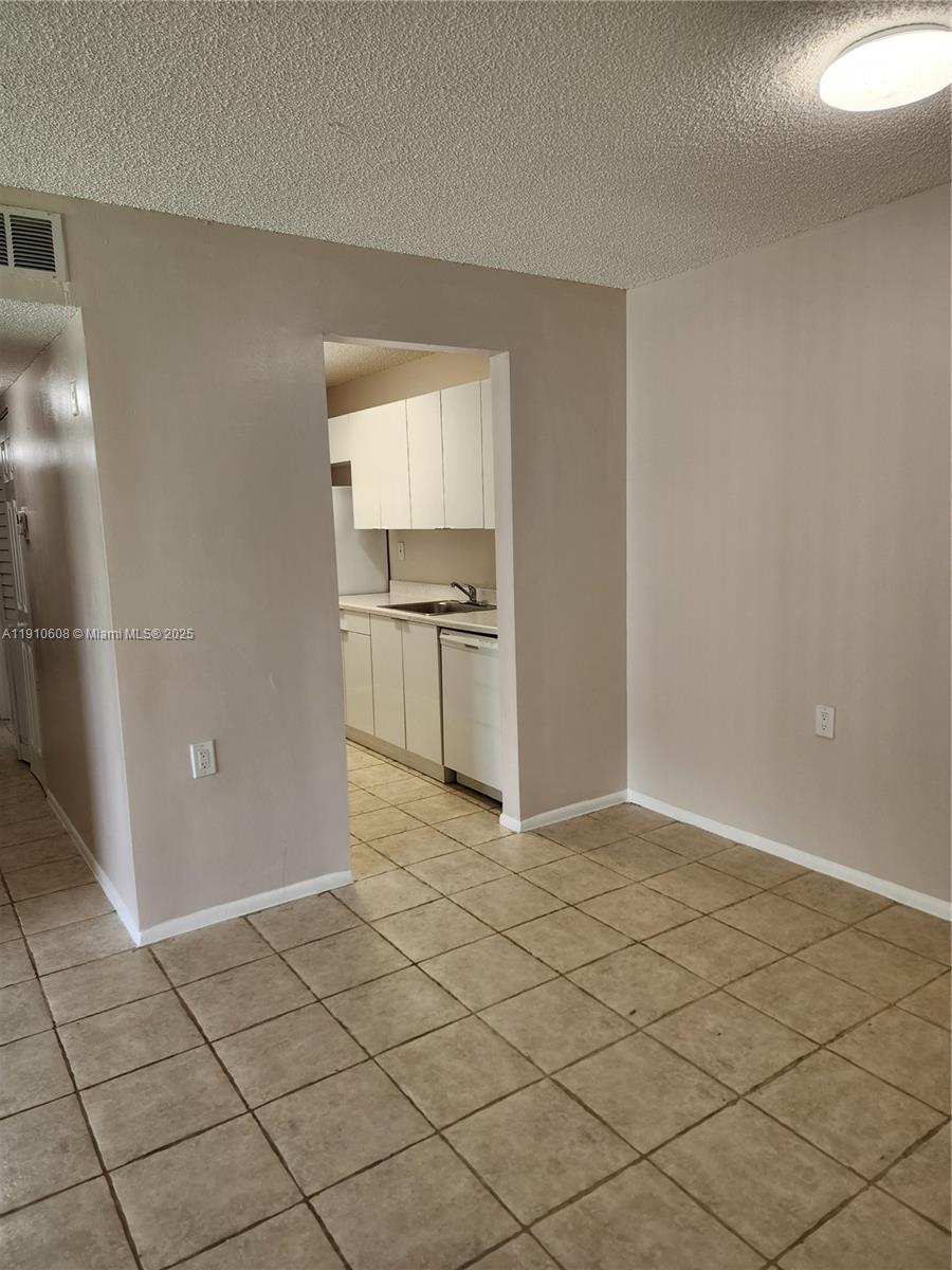 ST ANDREWS PALM BEACH CON - Residential Lease