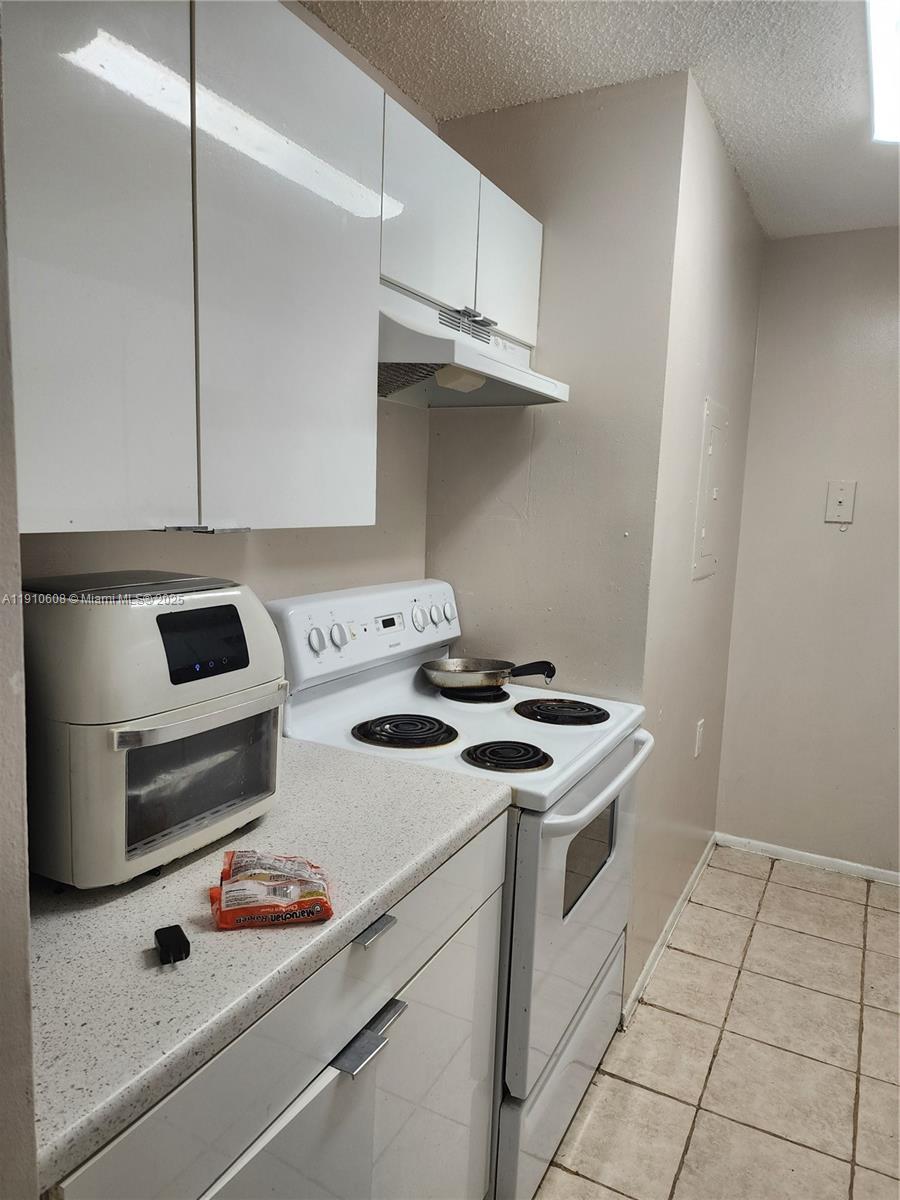 ST ANDREWS PALM BEACH CON - Residential Lease