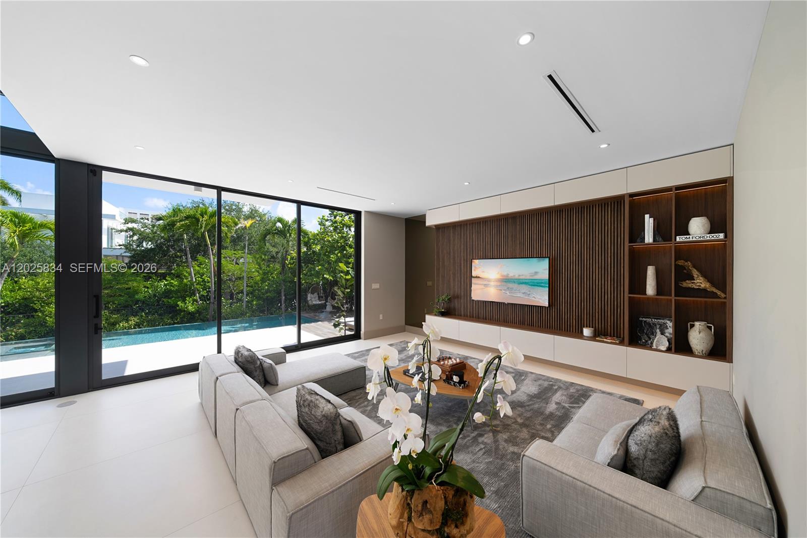TROPICAL ISLE HOMES SUB - Residential
