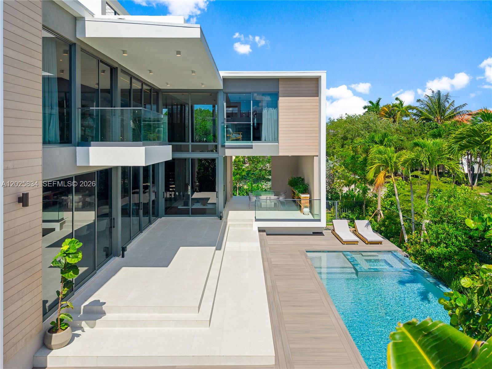 TROPICAL ISLE HOMES SUB - Residential