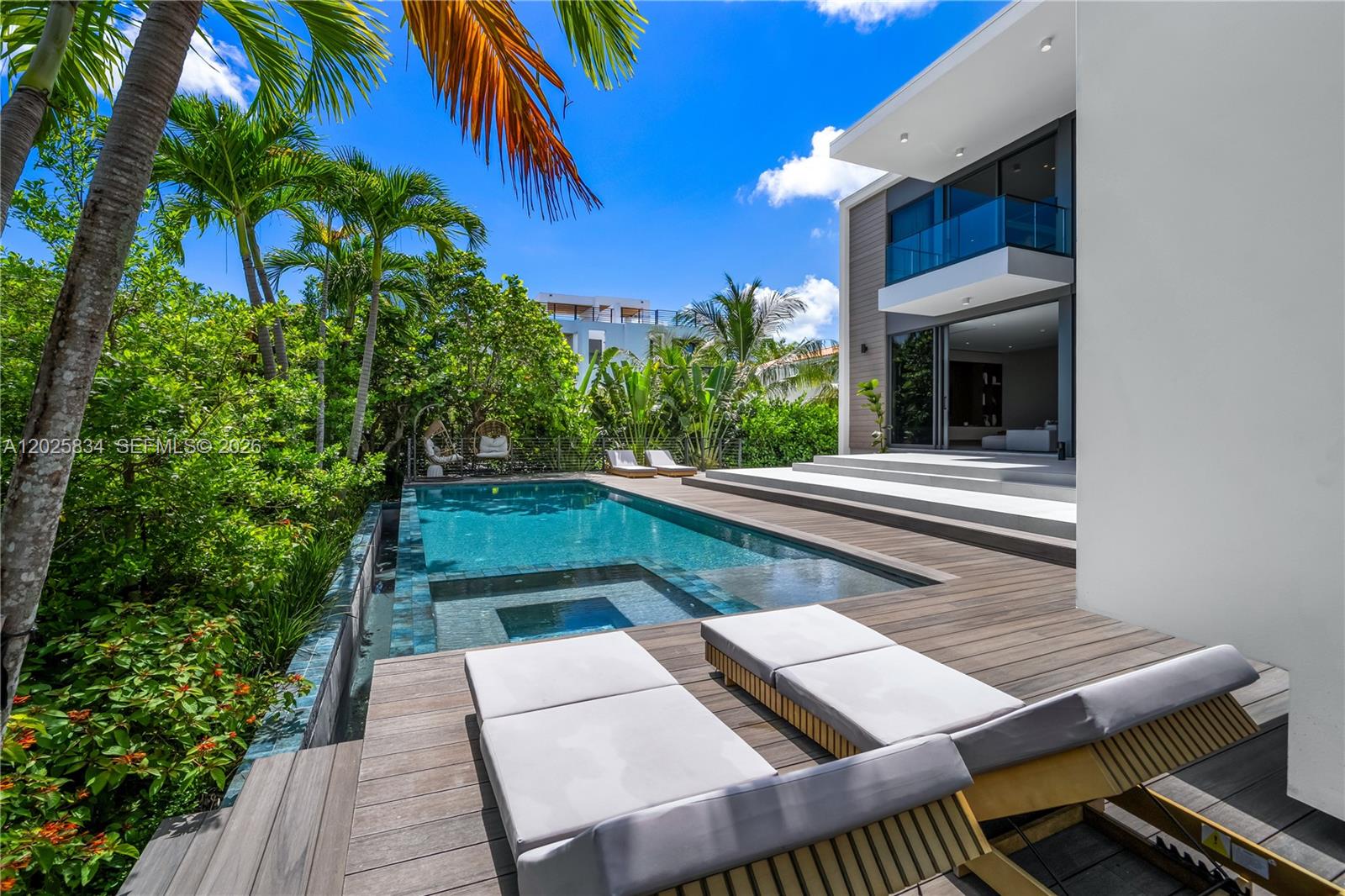 TROPICAL ISLE HOMES SUB - Residential