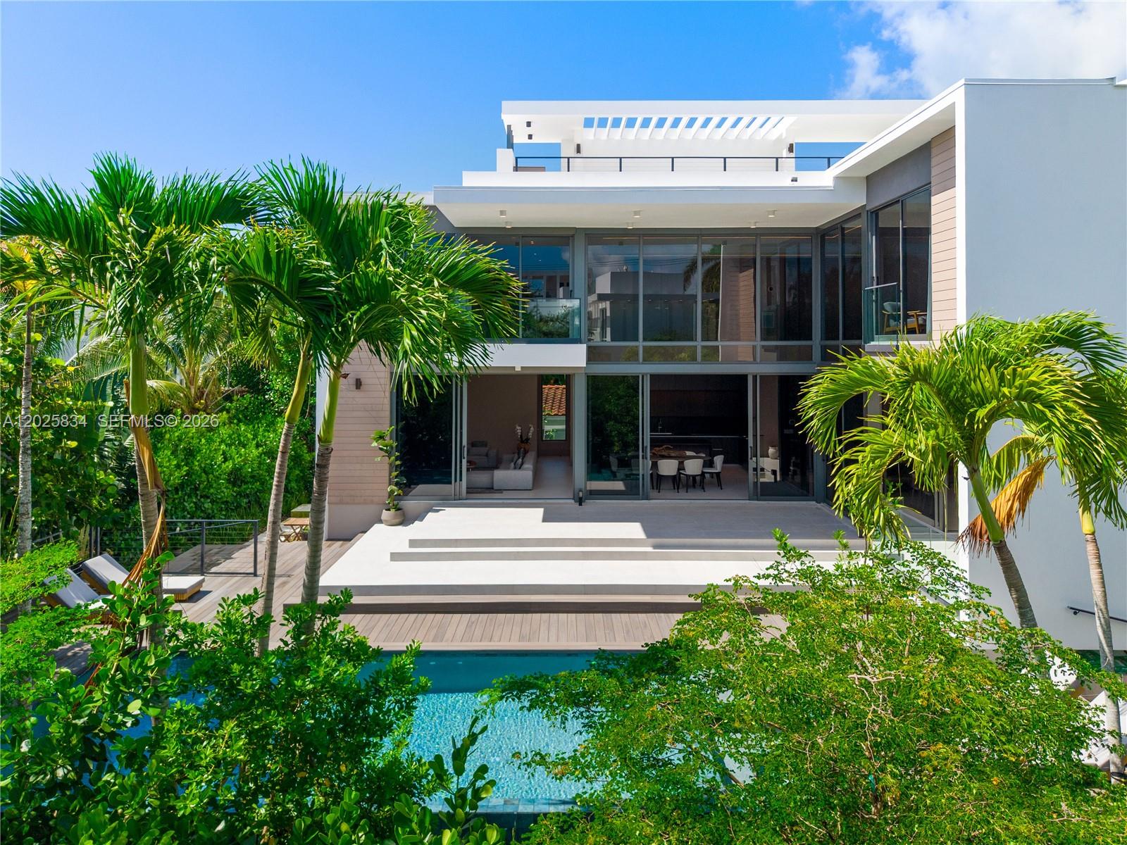 TROPICAL ISLE HOMES SUB - Residential