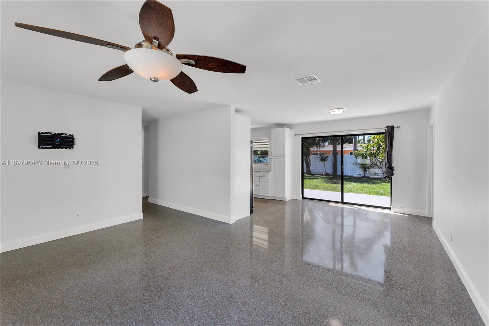 RIVERLAND VILLAGE SEC 1-R - Residential Lease