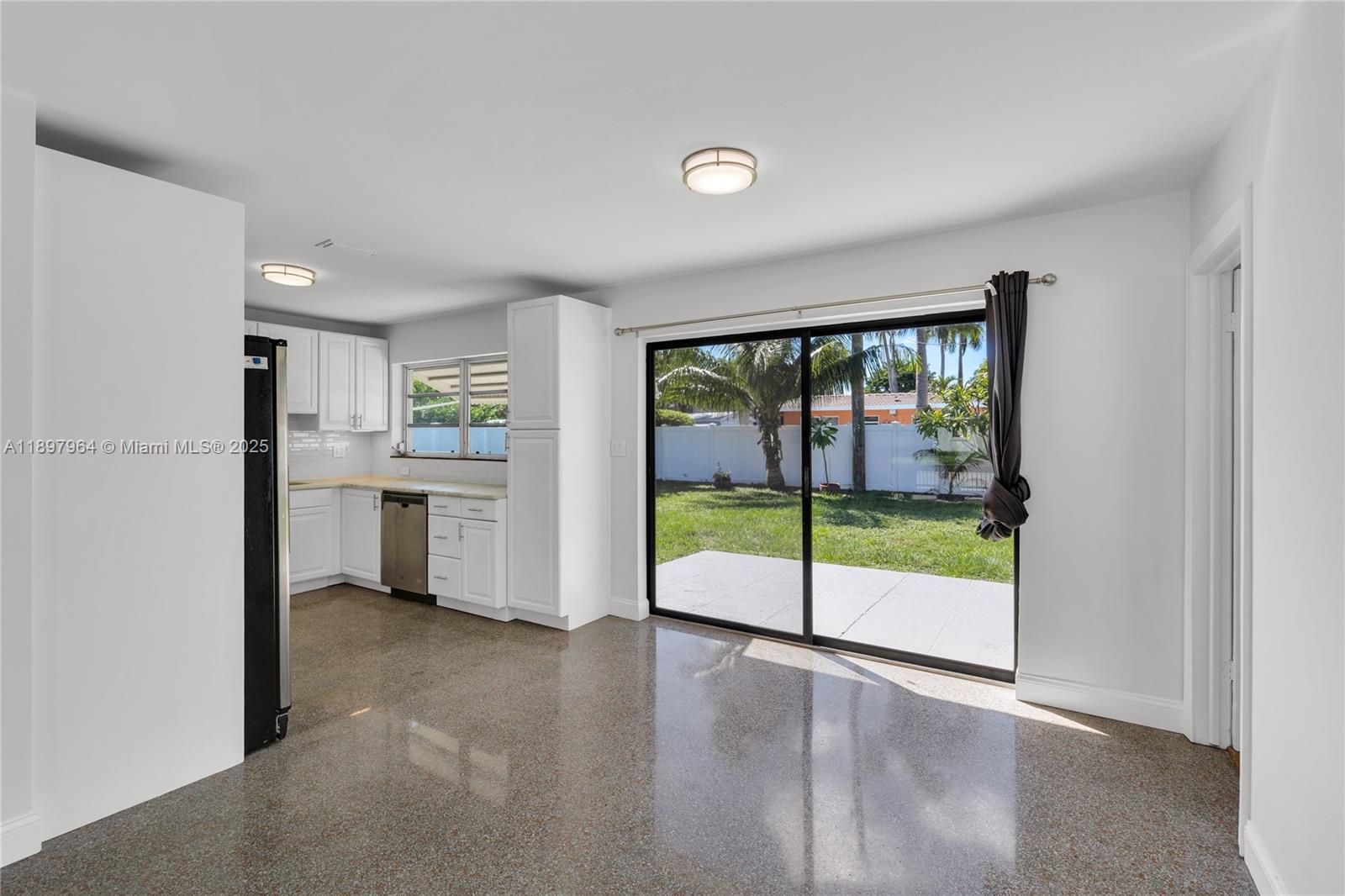 RIVERLAND VILLAGE SEC 1-R - Residential Lease