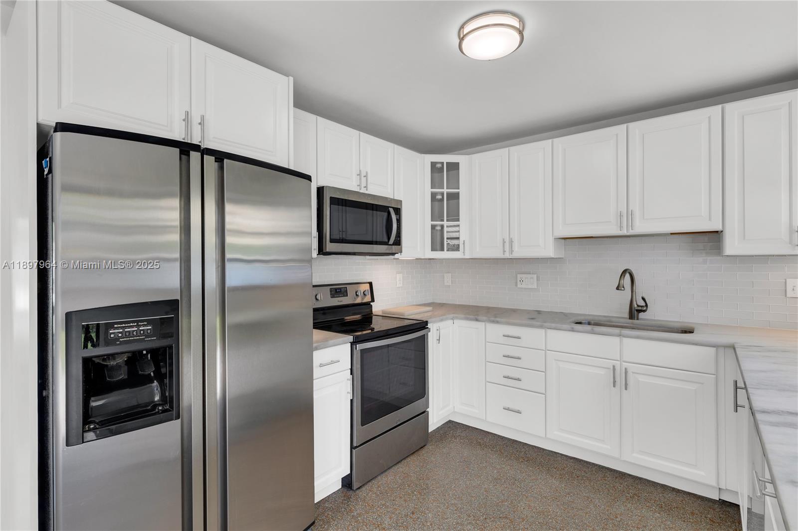 RIVERLAND VILLAGE SEC 1-R - Residential Lease