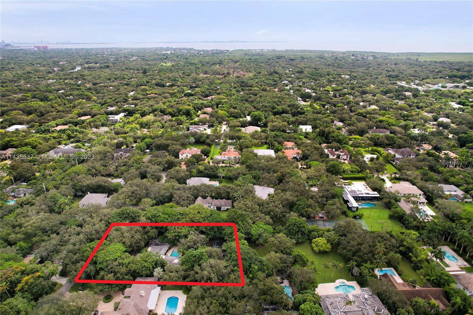 MARTIN SUBURBAN ACRES - Residential