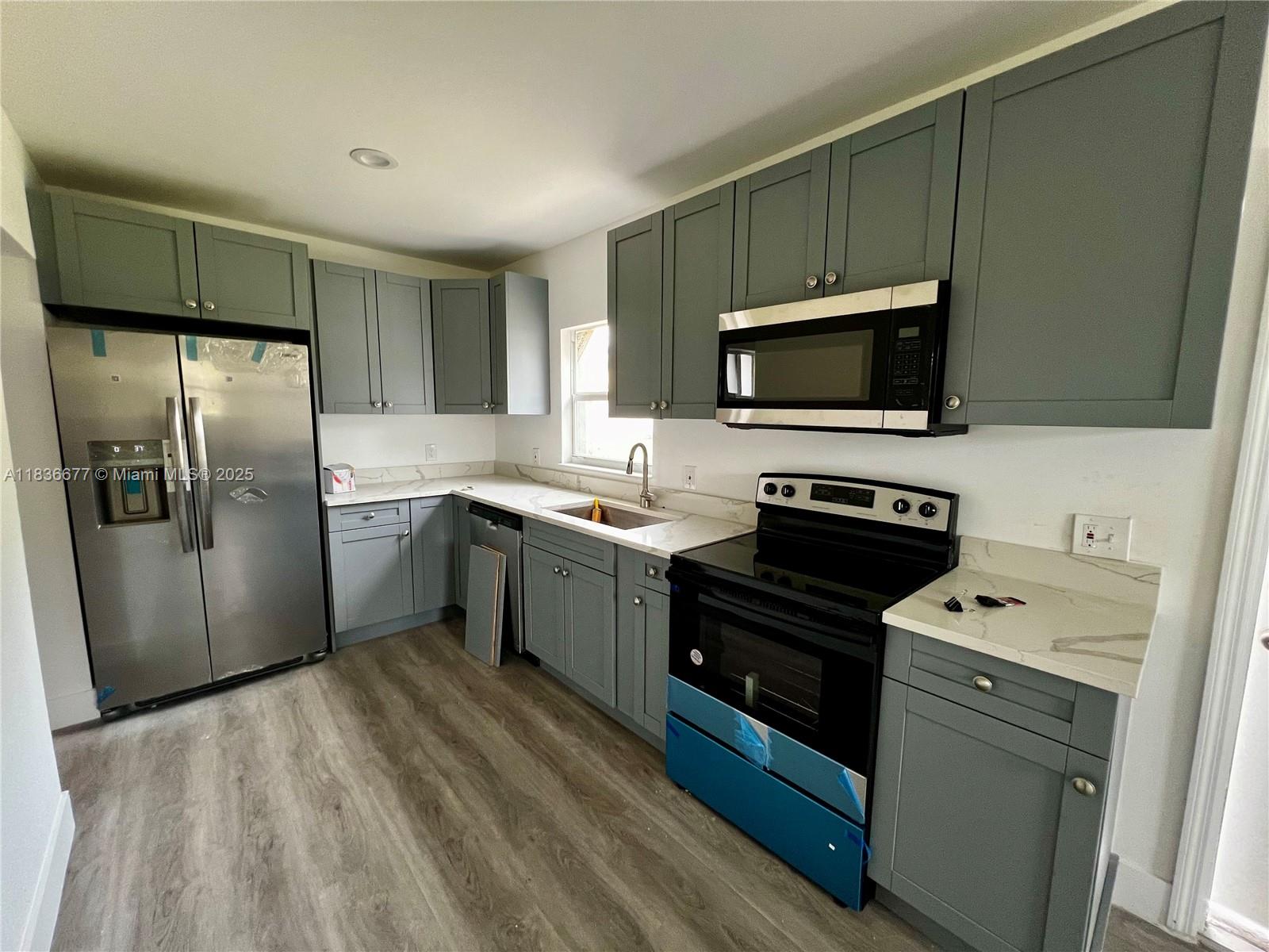 524 NW 21st Ter -