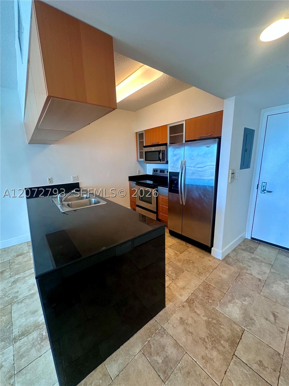1750 N Bayshore Dr 2406