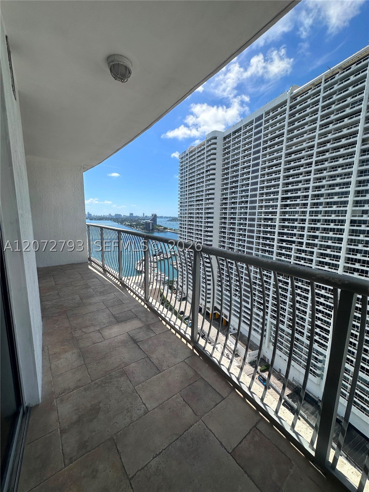 1750 N Bayshore Dr 2406