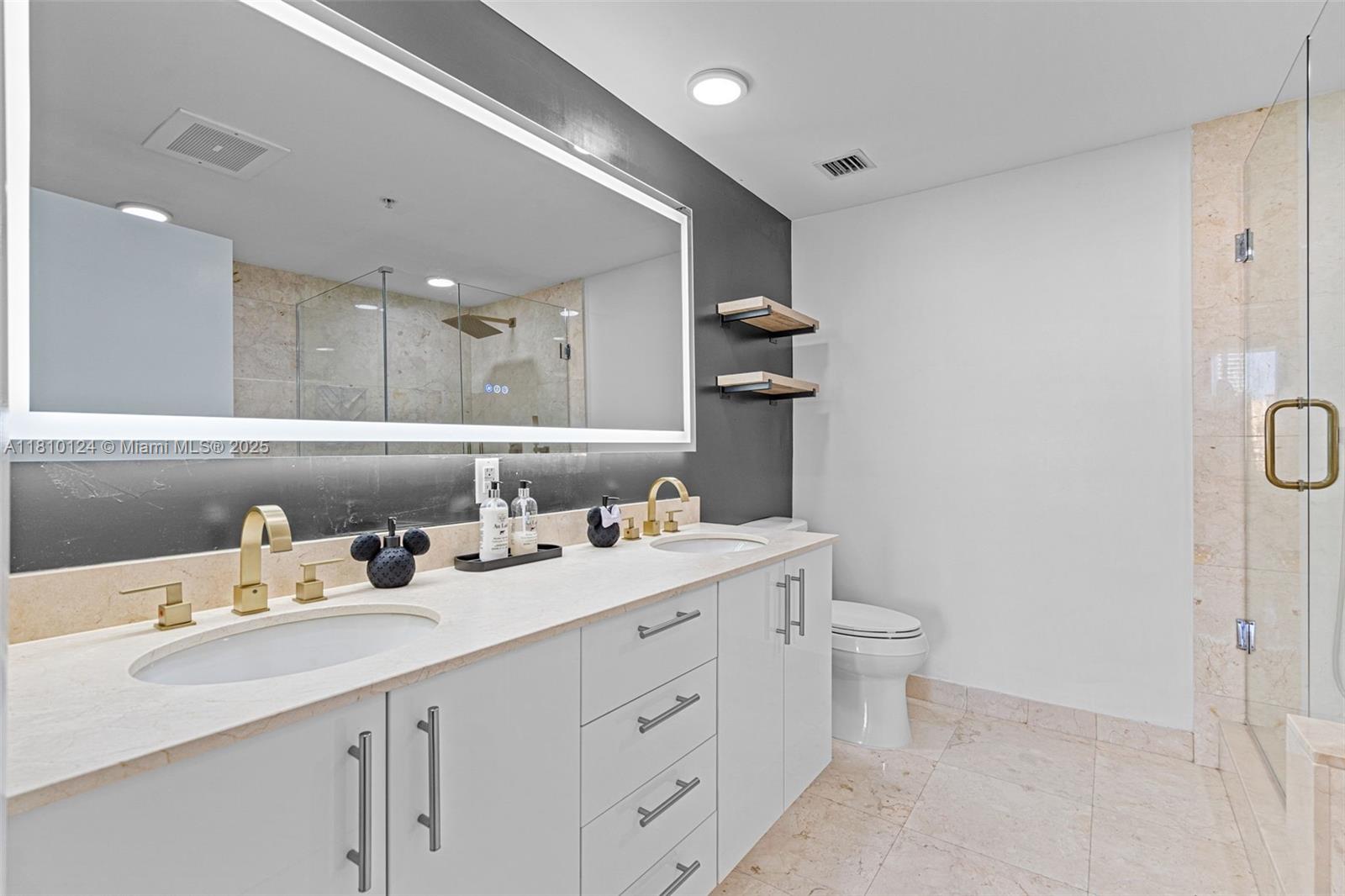 CITYPLACE SOUTH TOWER CON - Residential