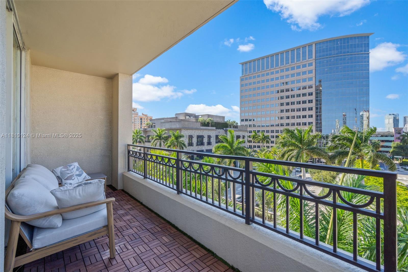 CITYPLACE SOUTH TOWER CON - Residential