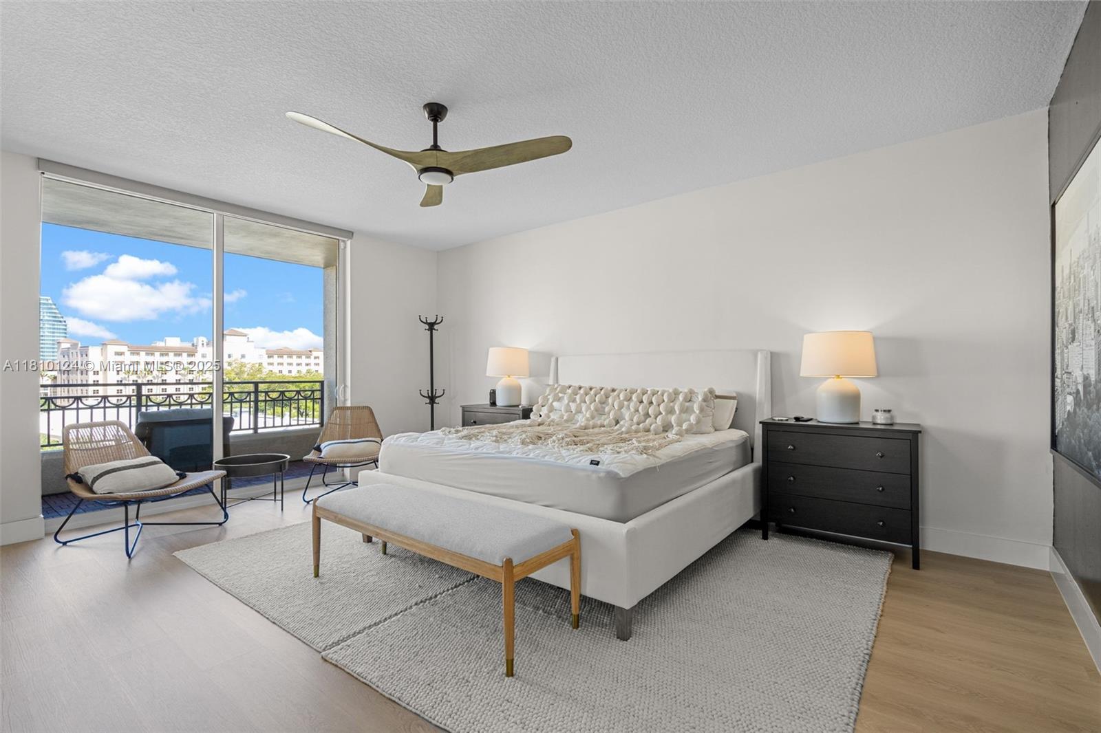 CITYPLACE SOUTH TOWER CON - Residential