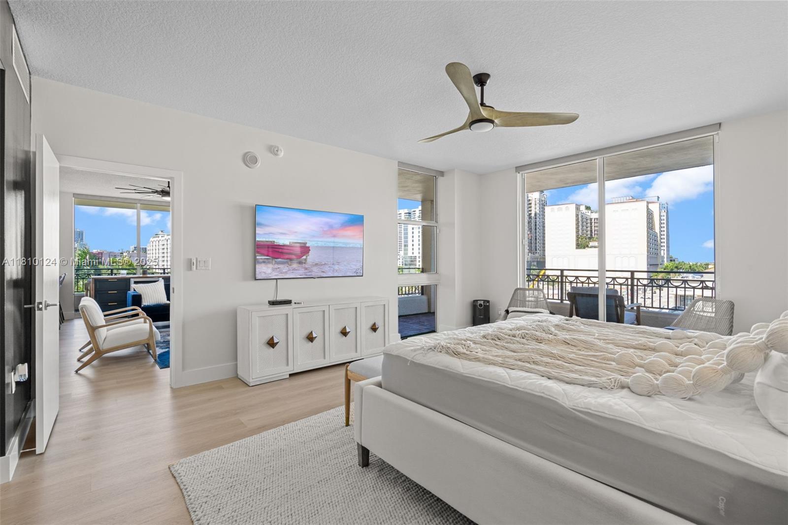 CITYPLACE SOUTH TOWER CON - Residential