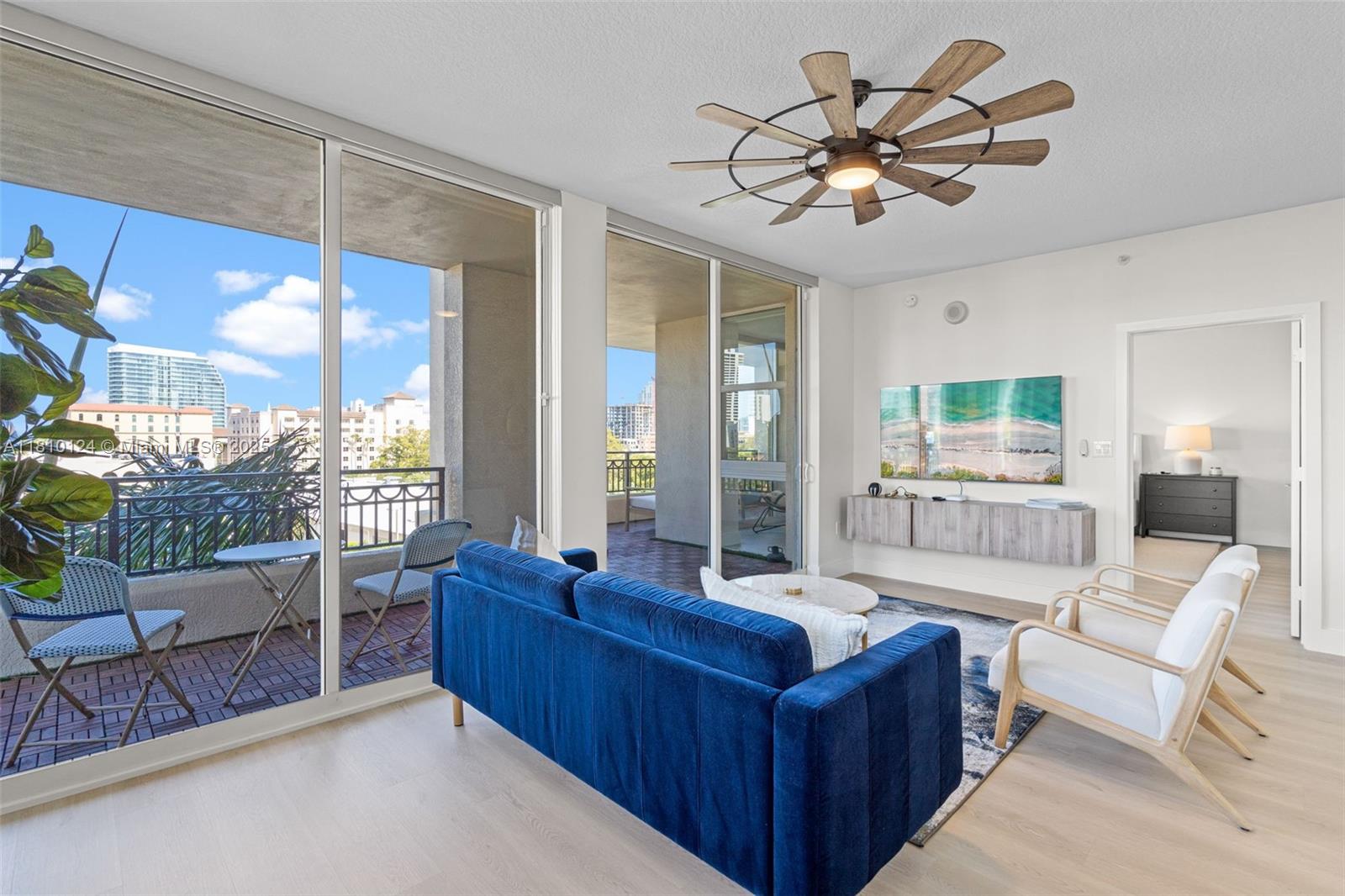 CITYPLACE SOUTH TOWER CON - Residential