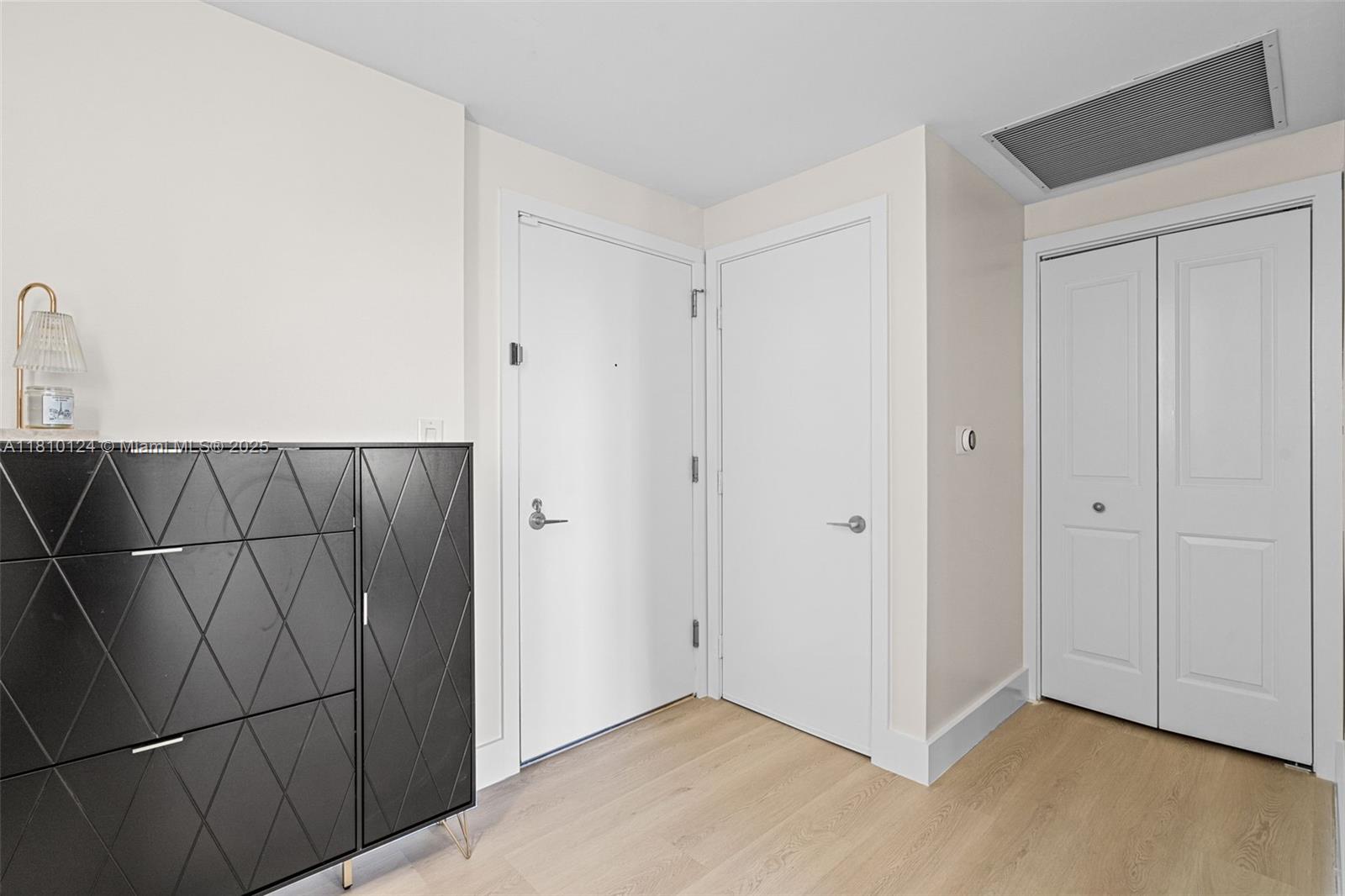 CITYPLACE SOUTH TOWER CON - Residential
