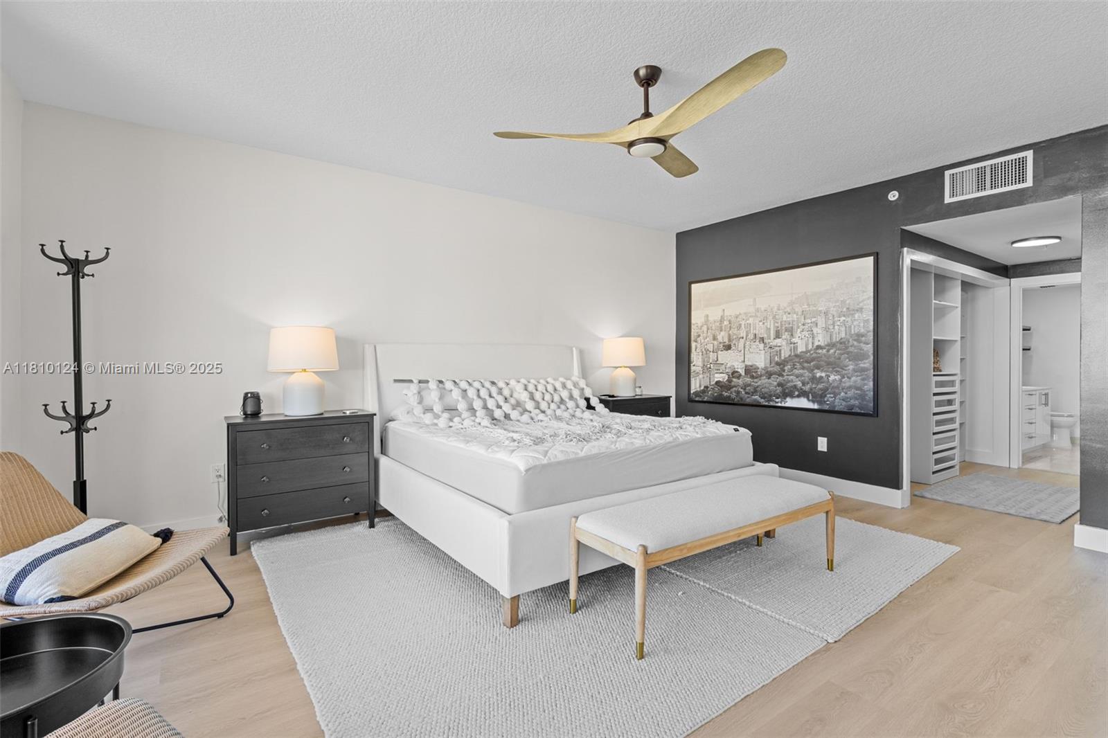 CITYPLACE SOUTH TOWER CON - Residential