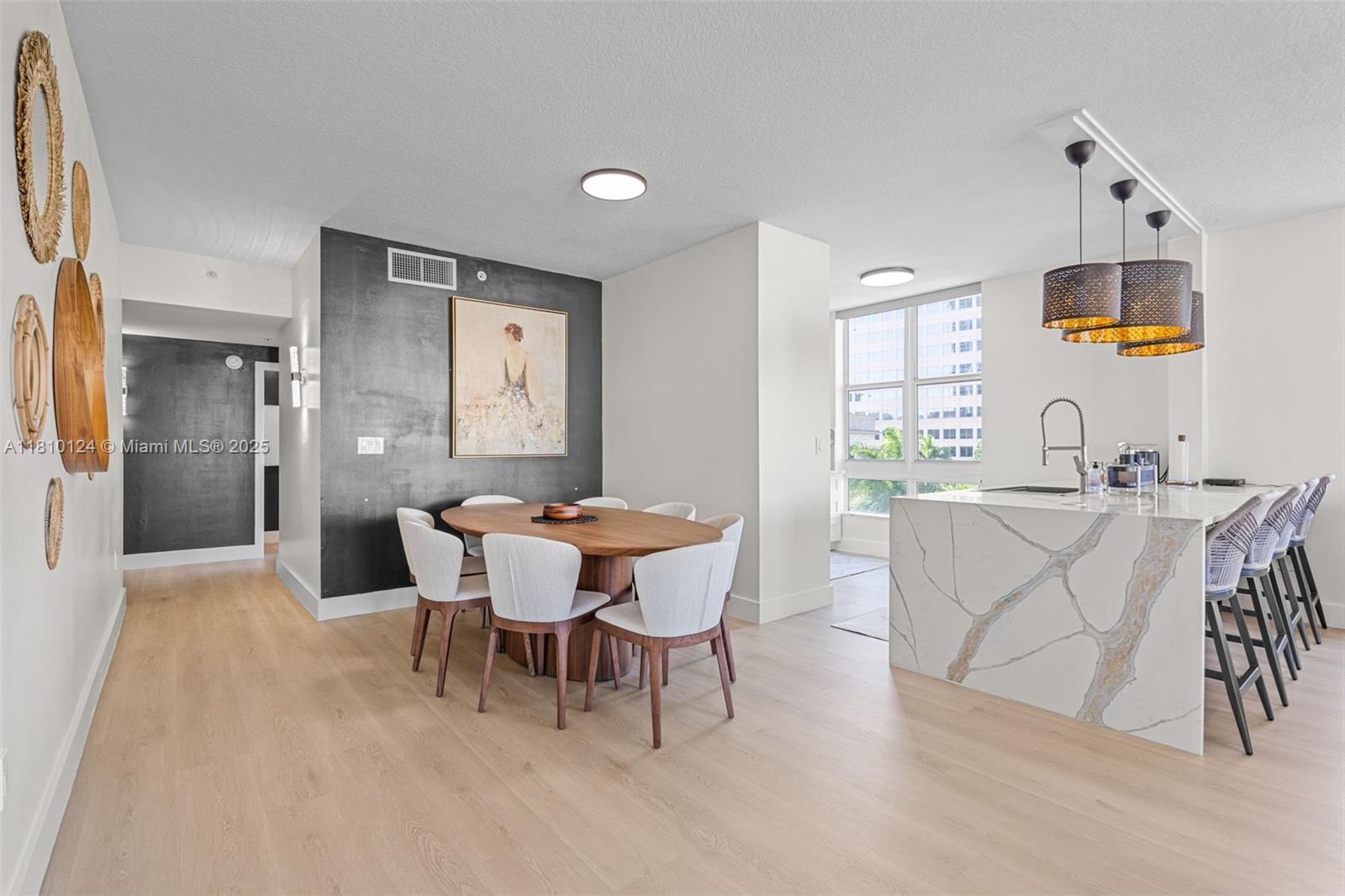 CITYPLACE SOUTH TOWER CON - Residential