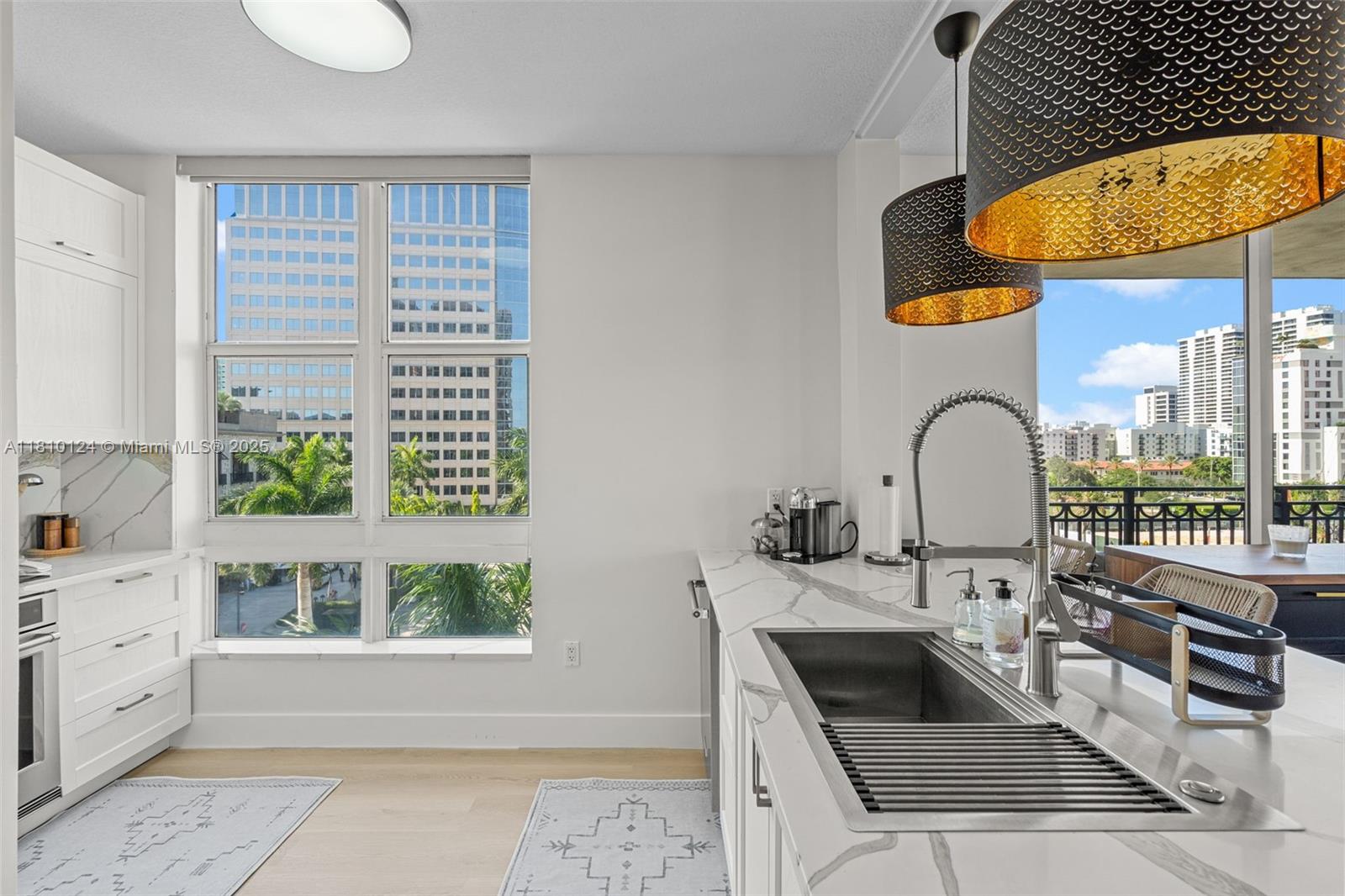 CITYPLACE SOUTH TOWER CON - Residential