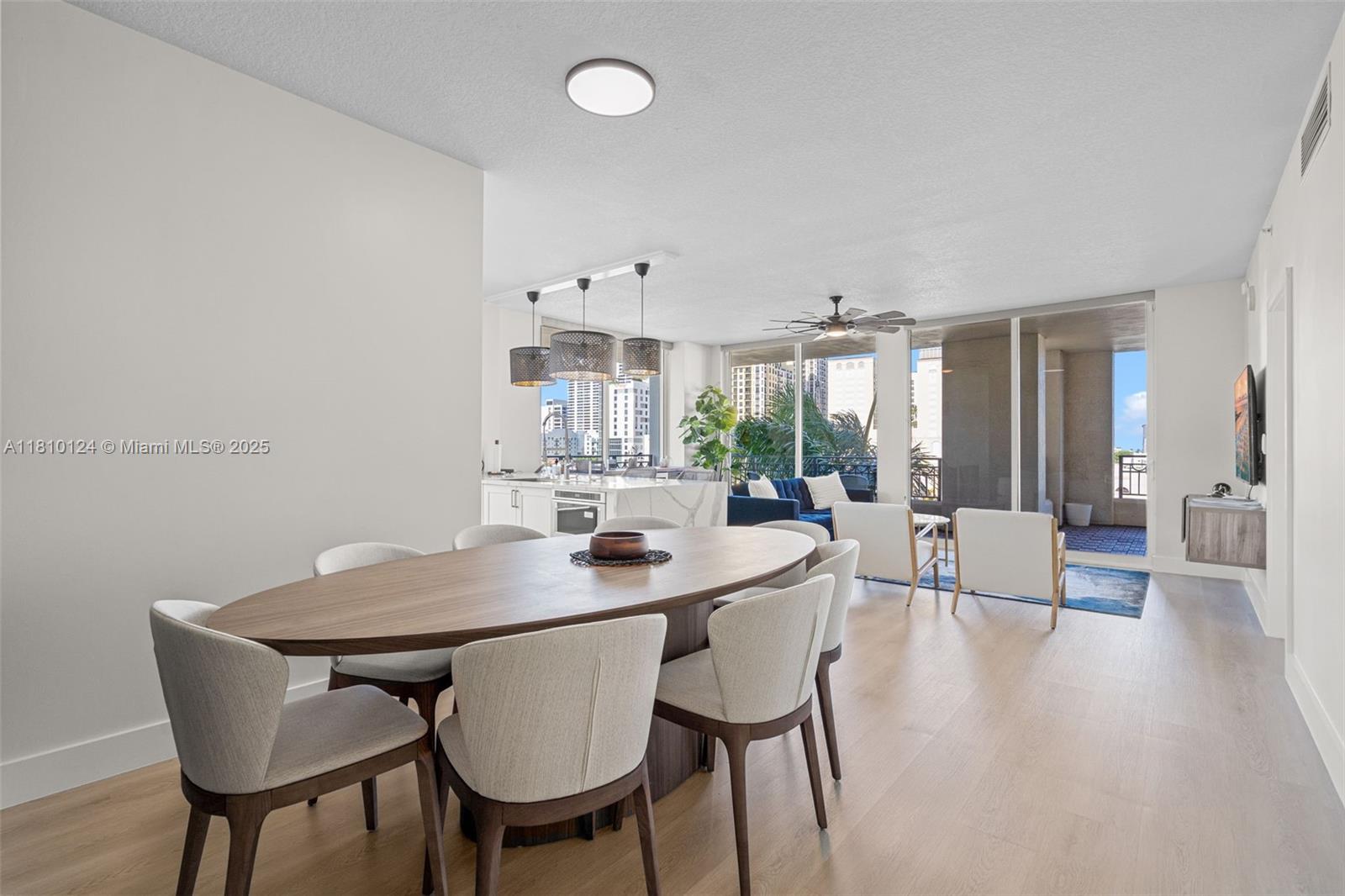 CITYPLACE SOUTH TOWER CON - Residential