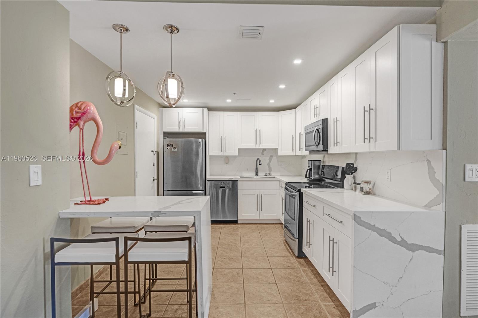 10160 Collins Ave 306N