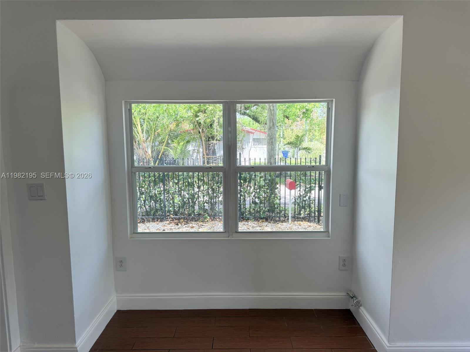 DIXIE HIGHWAY TRACK - Residential Income