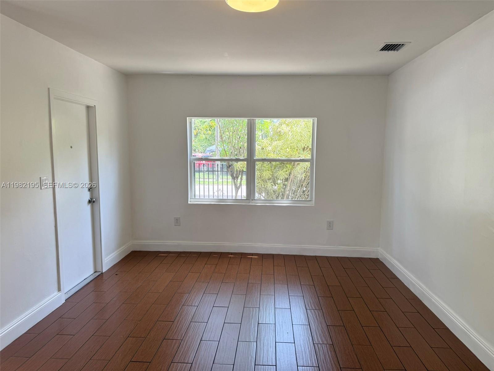 DIXIE HIGHWAY TRACK - Residential Income