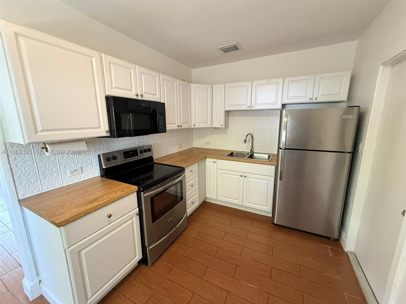 DIXIE HIGHWAY TRACK - Residential Income