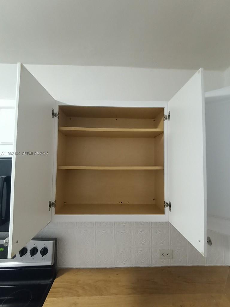 DIXIE HIGHWAY TRACK - Residential Income