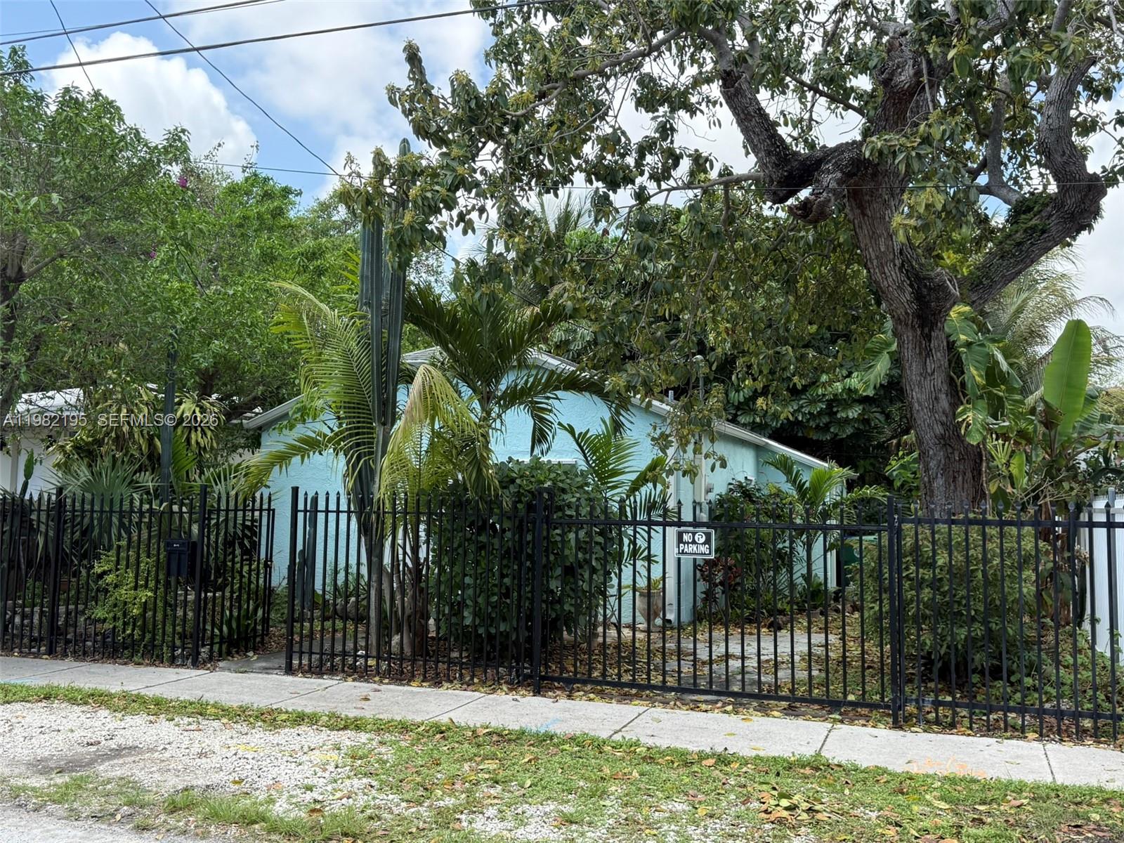 DIXIE HIGHWAY TRACK - Residential Income