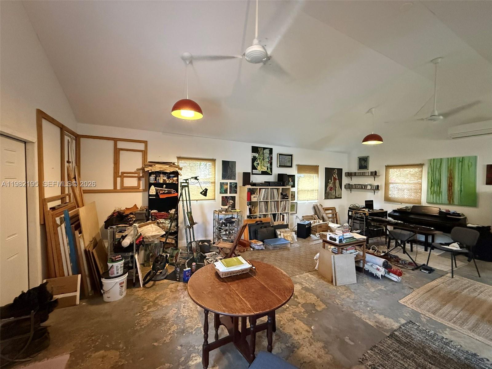 DIXIE HIGHWAY TRACK - Residential Income