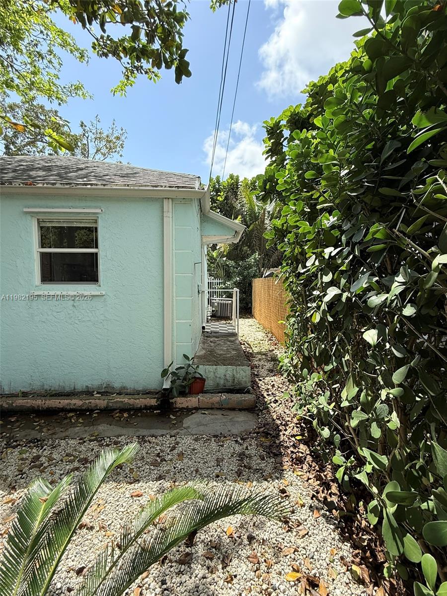 DIXIE HIGHWAY TRACK - Residential Income