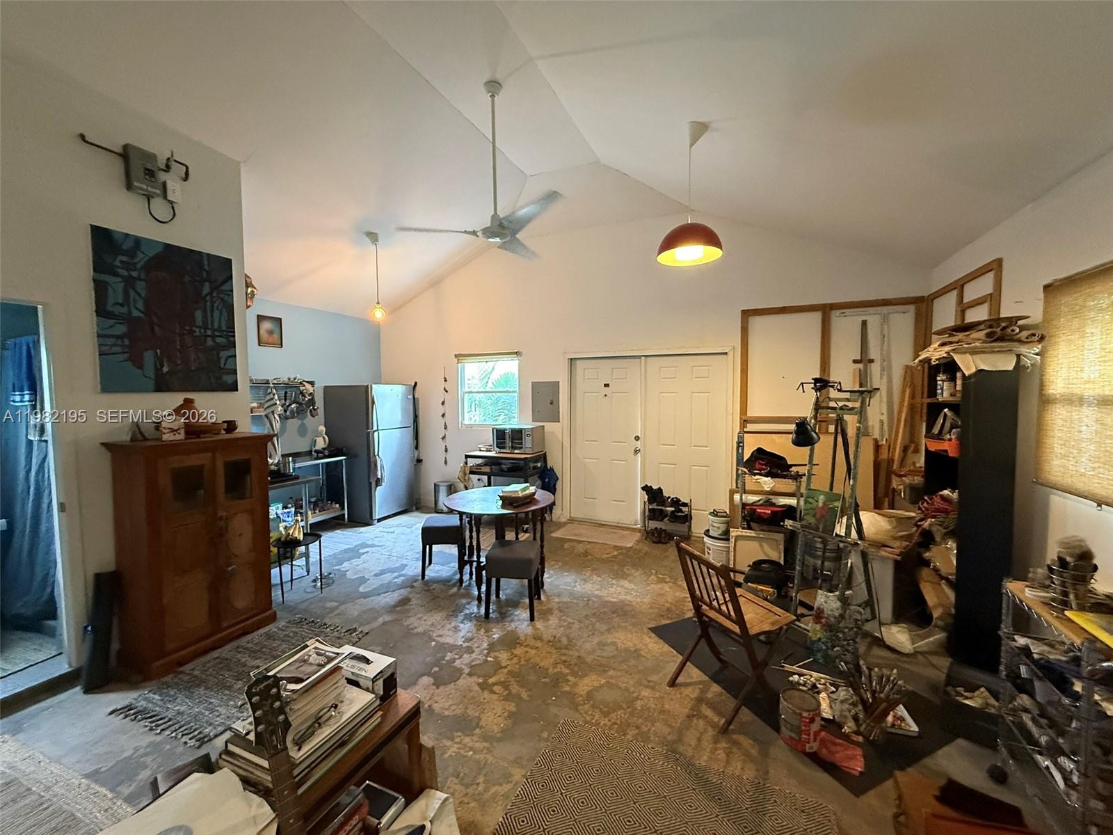 DIXIE HIGHWAY TRACK - Residential Income