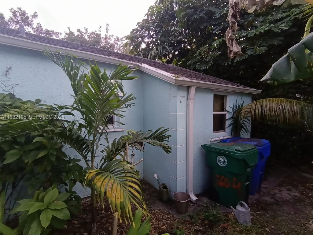 DIXIE HIGHWAY TRACK - Residential Income